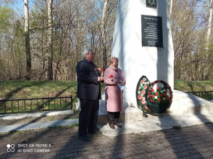 Белорусы города Смоленска на митинге в Вязовеньках
