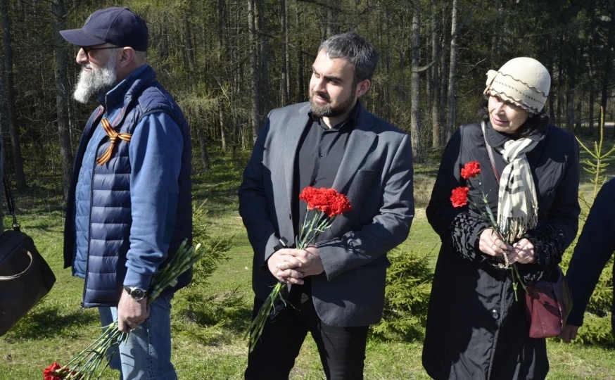 Белорусы города Смоленска на митинге в Вязовеньках