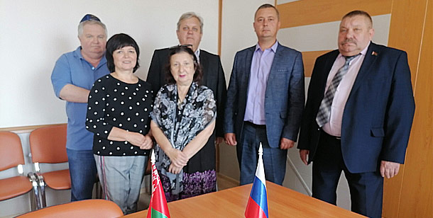 Делегация смолян на белорусской родине автора современного иврита